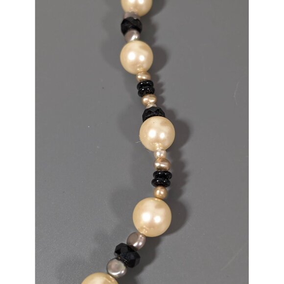 Retro Ivory Color Glass Faux Pearl Black Bead Necklace Classic 22" - Picture 6 of 8
